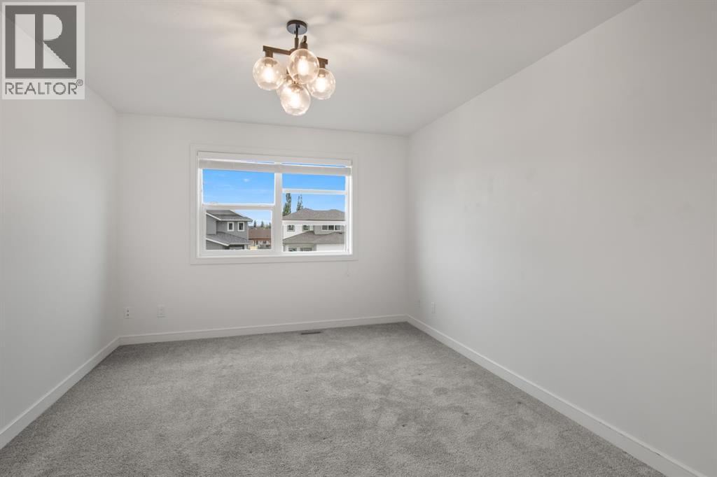 Listing photo – 107 Palmer Circle, Blackfalds