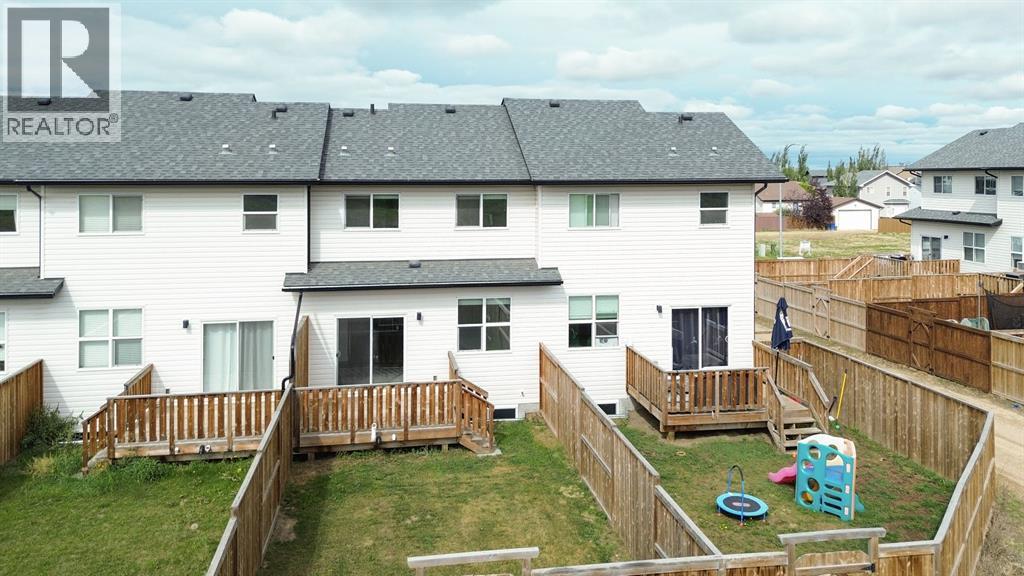 Listing photo – 107 Palmer Circle, Blackfalds