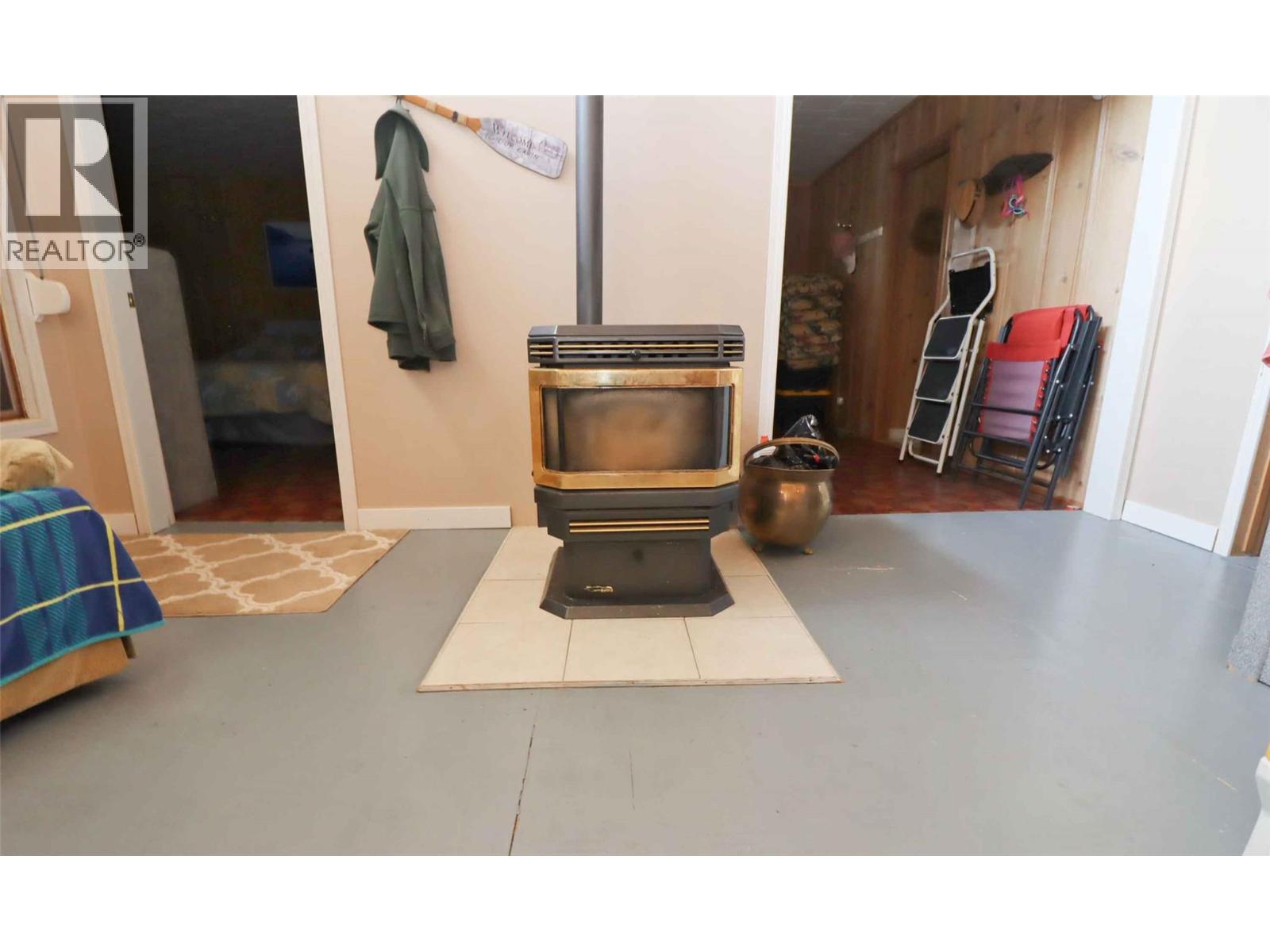 2505 Silvery Beach Road - Image 24