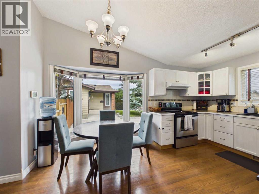 Listing photo – 32 Haliburton Crescent, Red Deer