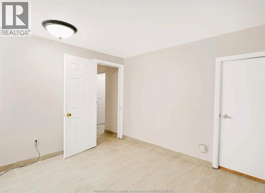 1637 Drouillard Unit# Lower, Windsor — photo 4