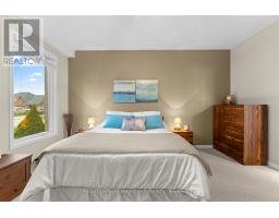 10 Macpherson Avenue, Huron East, ON N0K1W0 Photo 24