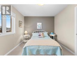 10 Macpherson Avenue, Huron East, ON N0K1W0 Photo 35