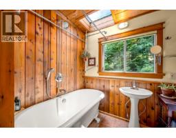 838 Sutil Point Rd, Cortes Island, BC V0P1K0 Photo 12