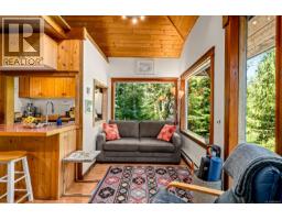 Sunroom - 838 Sutil Point Rd, Cortes Island, BC V0P1K0 Photo 6