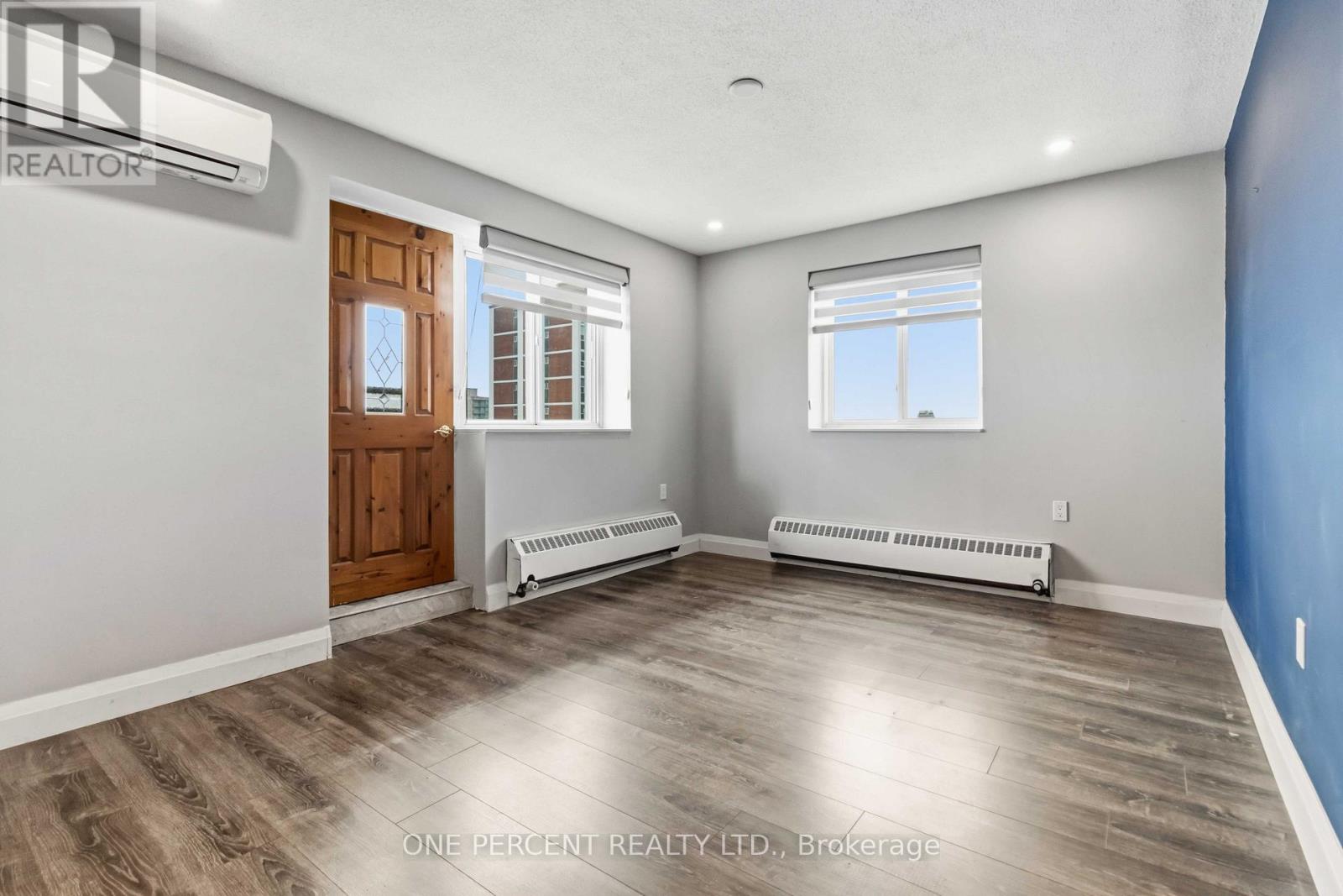 #1005 15 ELIZABETH STREET N - 19