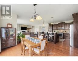 Living room - 10 Old Kingston Road, Rideau Lakes, ON K0G1L0 Photo 15