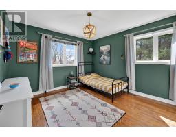 Bedroom 2 - 377 Canboro Road, Pelham, ON L0S1M0 Photo 16