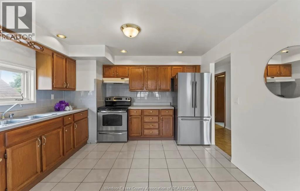 1637 Drouillard Unit# Upper, Windsor — photo 2