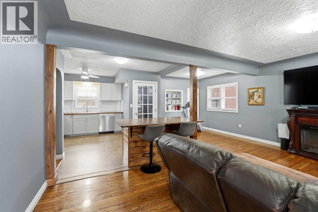 Listing photo – 4624 49 Street, Red Deer
