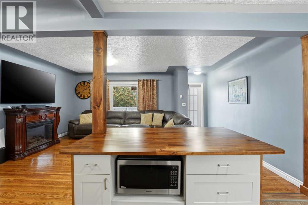 Listing photo – 4624 49 Street, Red Deer