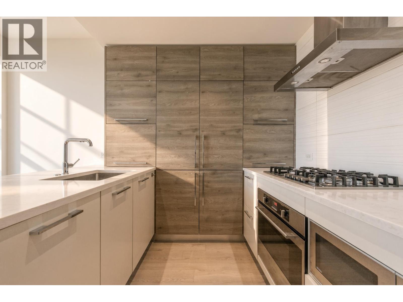 1403 7388 KINGSWAY, Burnaby — photo 4