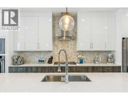 Kitchen - 2826 40 Street Sw, Calgary, AB T3E3J6 Photo 7
