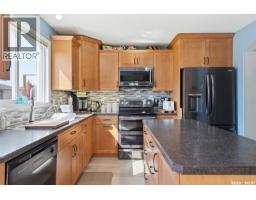 523 Denham Way, Saskatoon, SK S7R1E5 Photo 11