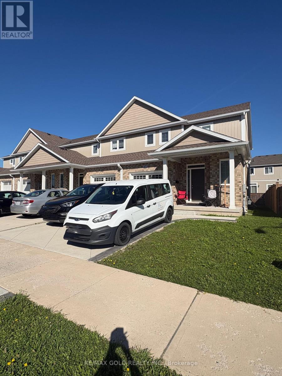 17 MARSHALL LANE, St. Catharines (Oakdale) — photo 1
