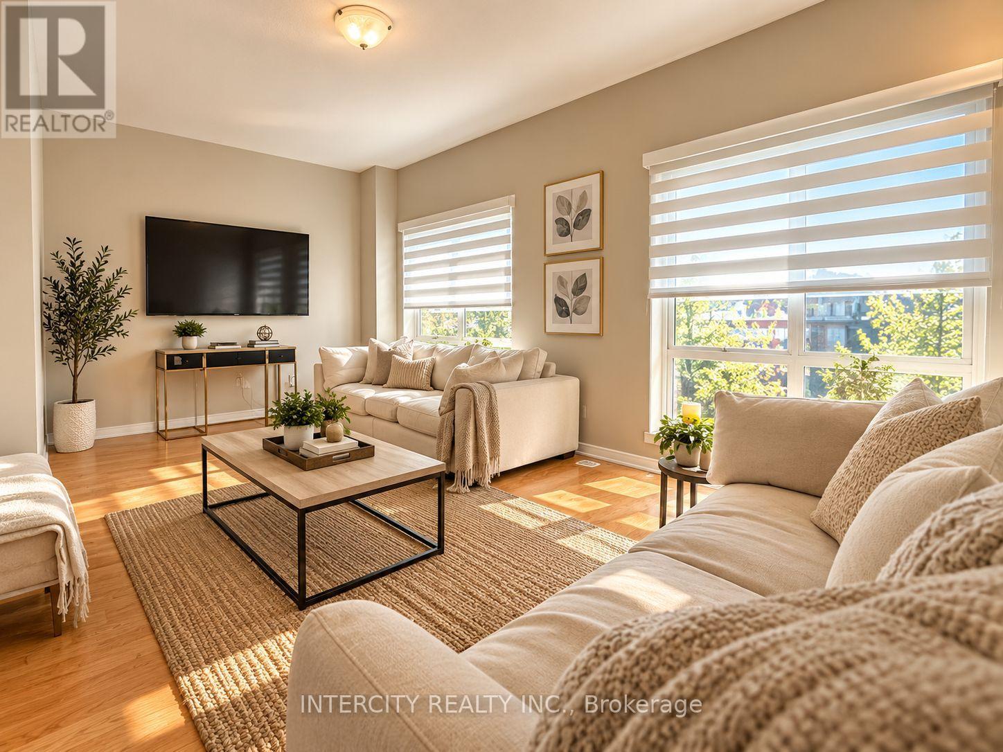12 HEATHROW LANE - Image 19