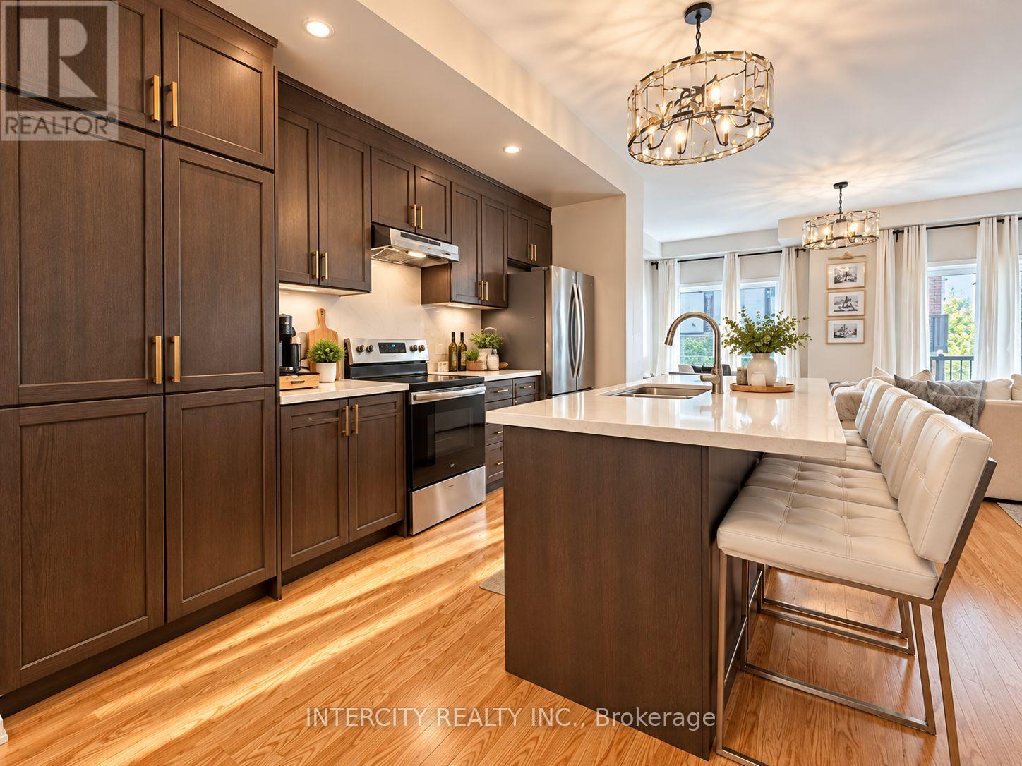 12 HEATHROW LANE, Caledon (Bolton East) — photo 4