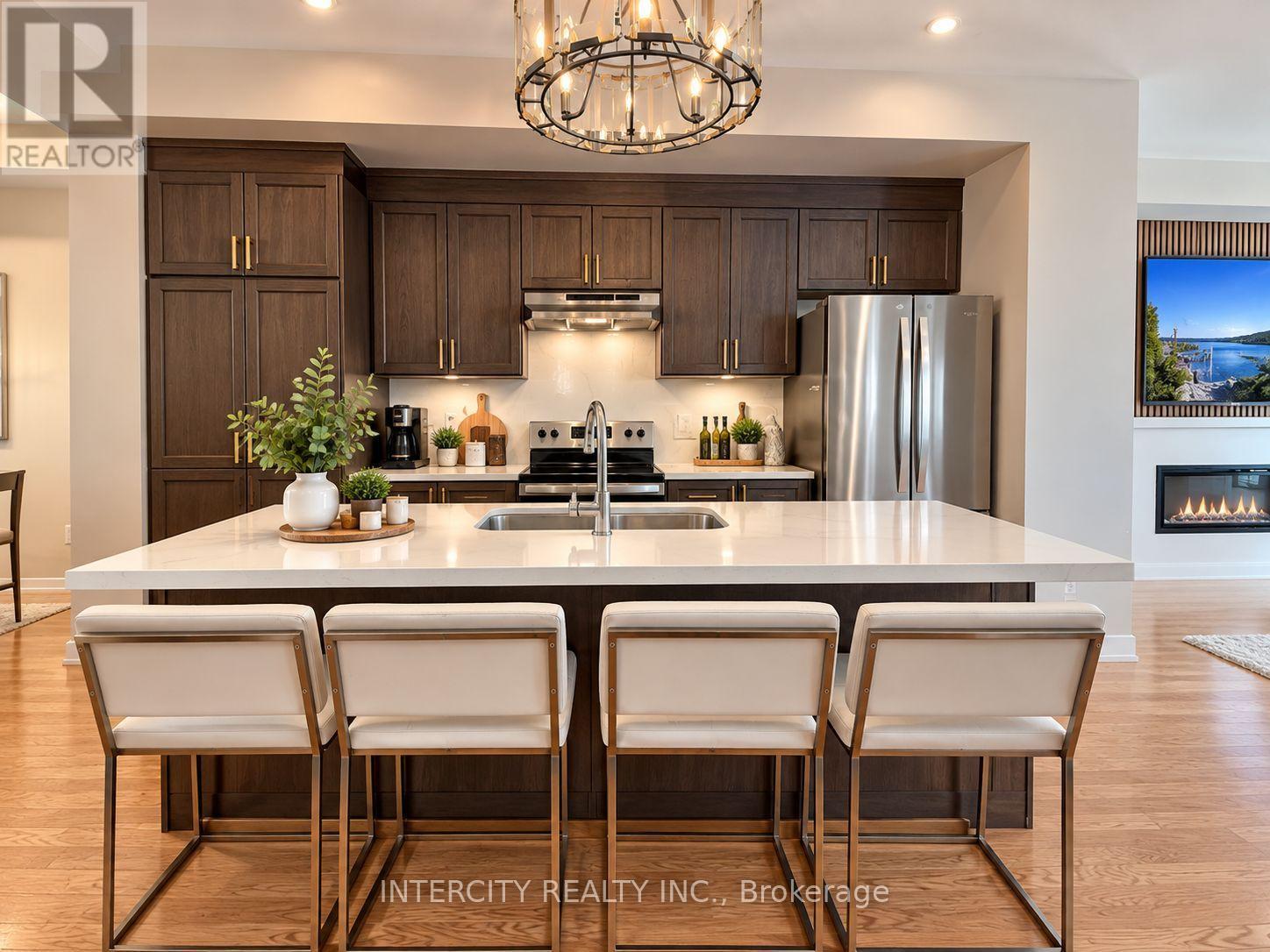 12 HEATHROW LANE, Caledon (Bolton East) — photo 2