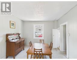 Sunroom - 410 Russell Street, Kincardine, ON N2Z2A9 Photo 6