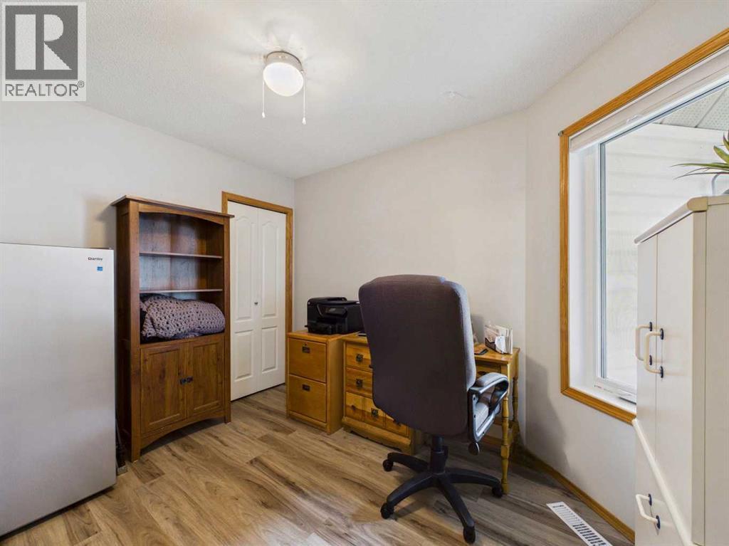 Listing photo – 13 Dunn Close, Red Deer