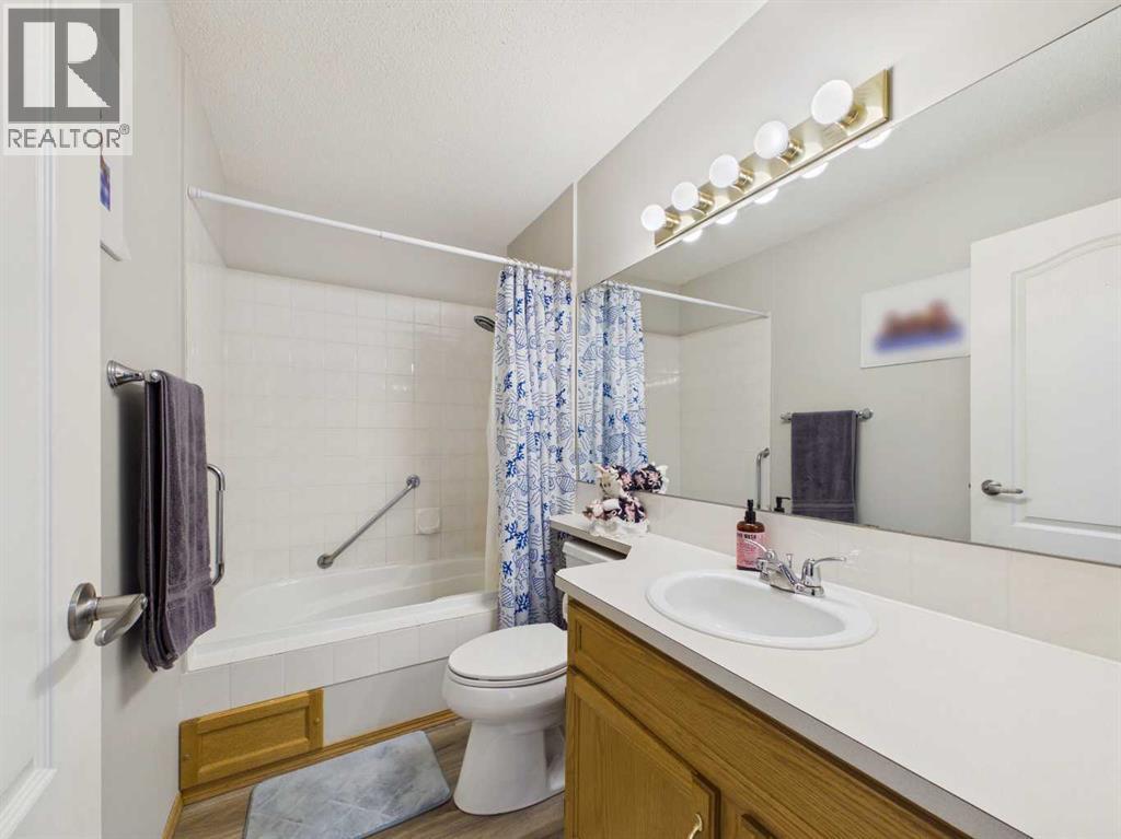 Listing photo – 13 Dunn Close, Red Deer