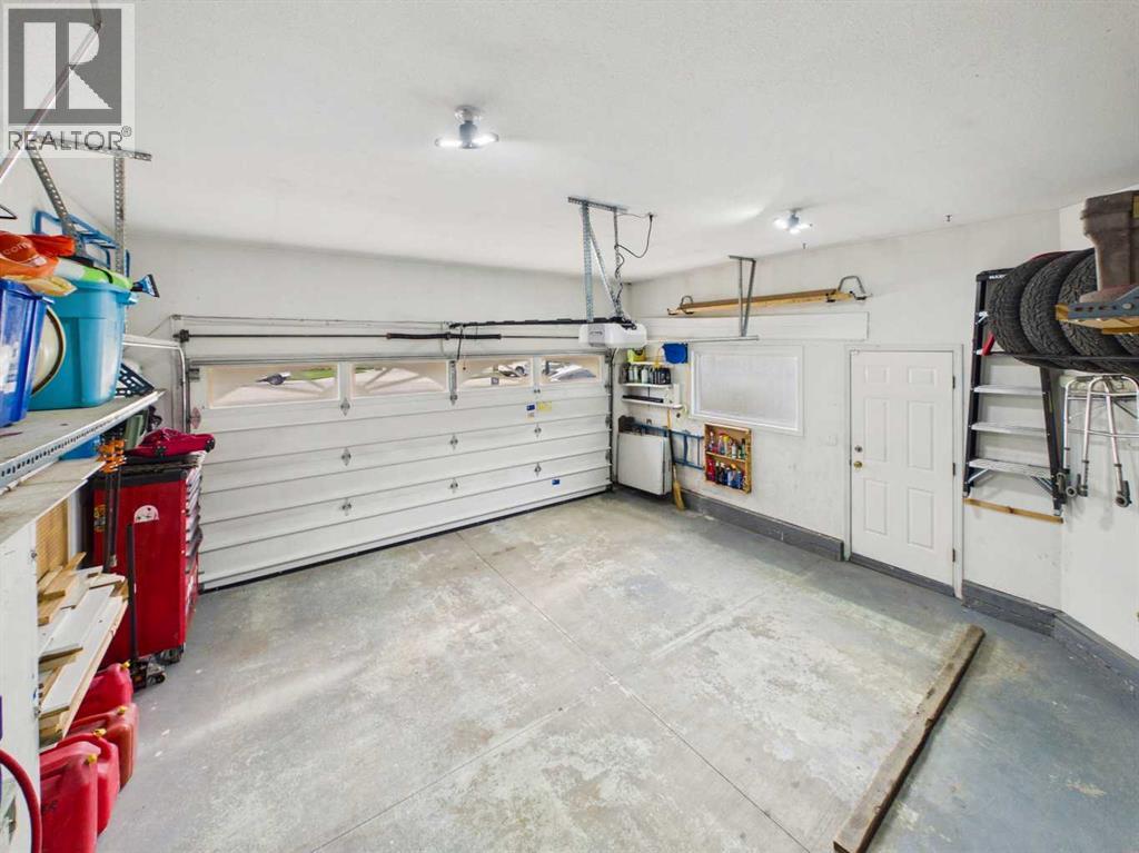 Listing photo – 13 Dunn Close, Red Deer