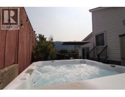 Family room - 3702 9th Avenue, Castlegar, BC V1N3T2 Photo 6