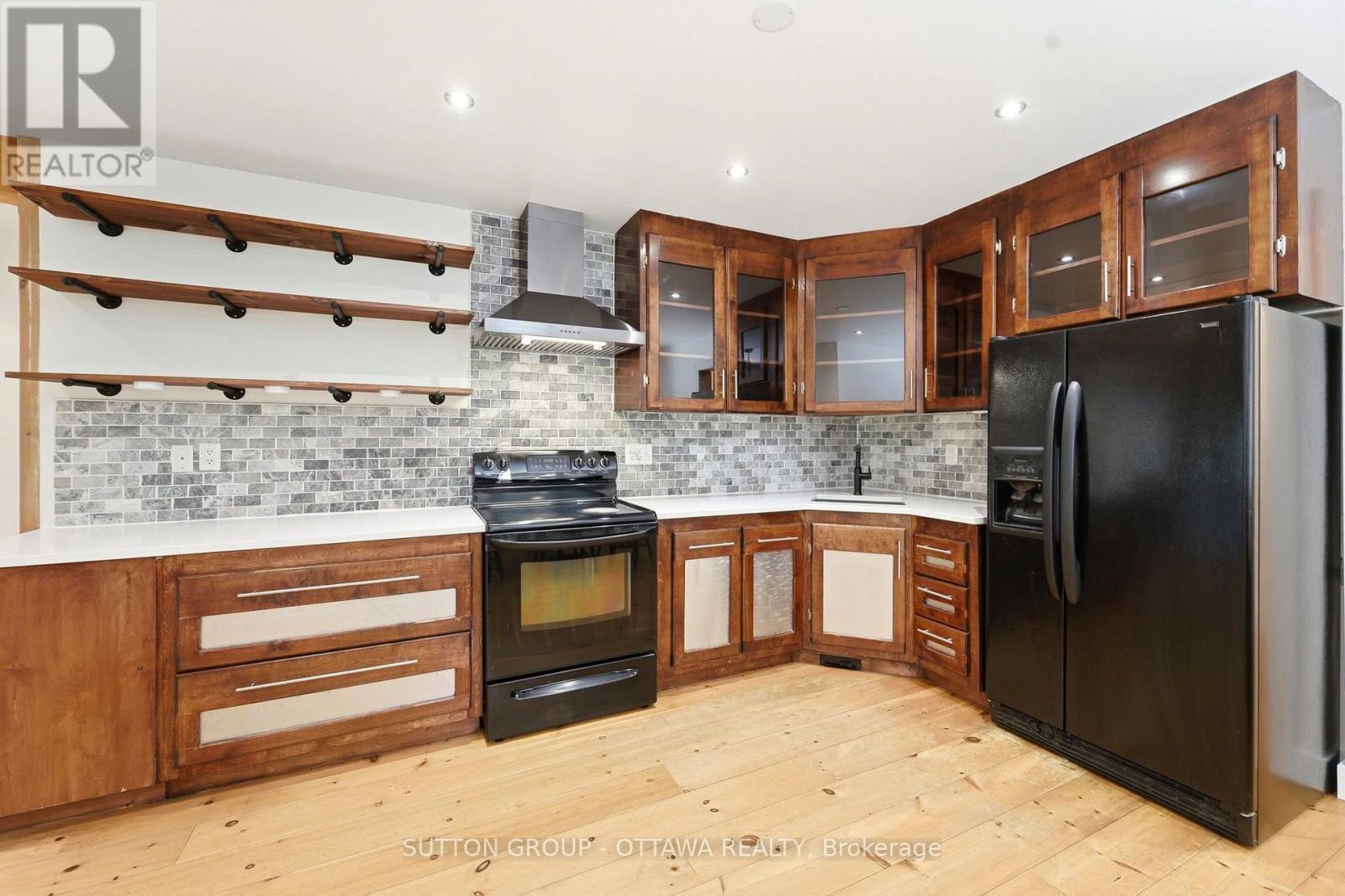 1715 CARSONBY ROAD E - 14