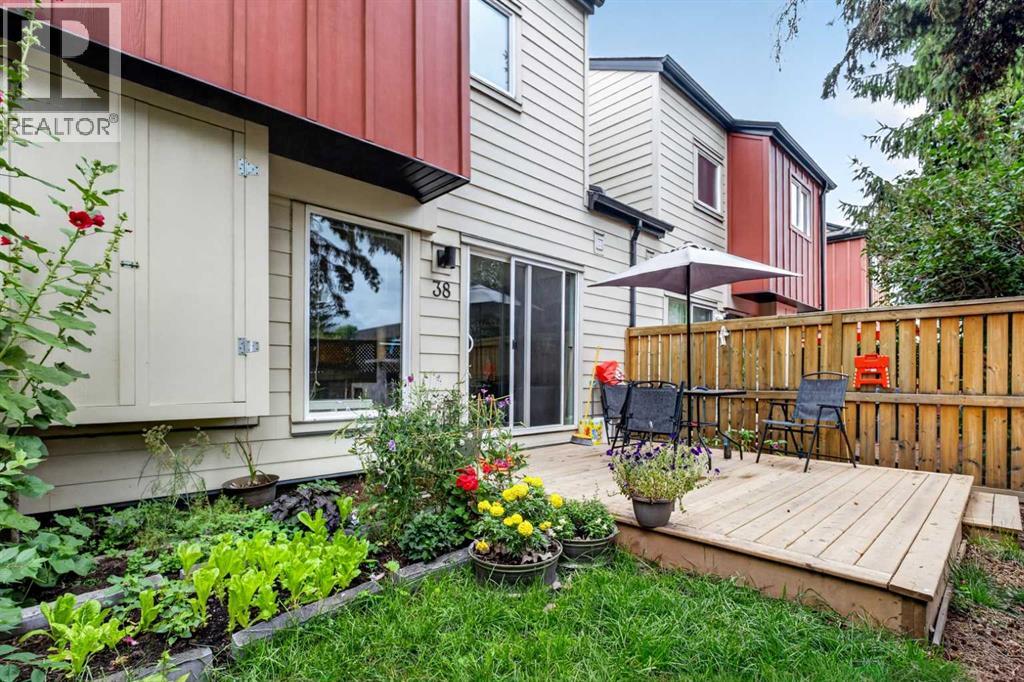 #38 4740 Dalton Drive NW - 28