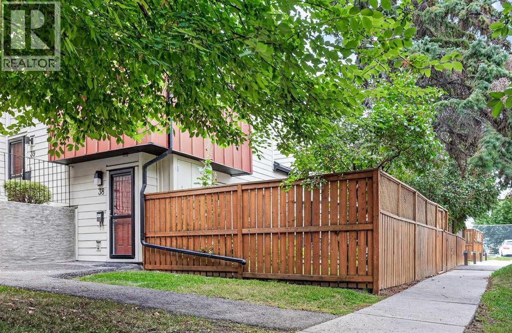 #38 4740 Dalton Drive NW - 29