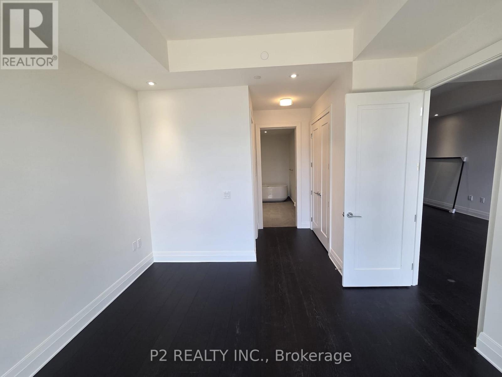 #407 2 FOREST HILL - Image 12