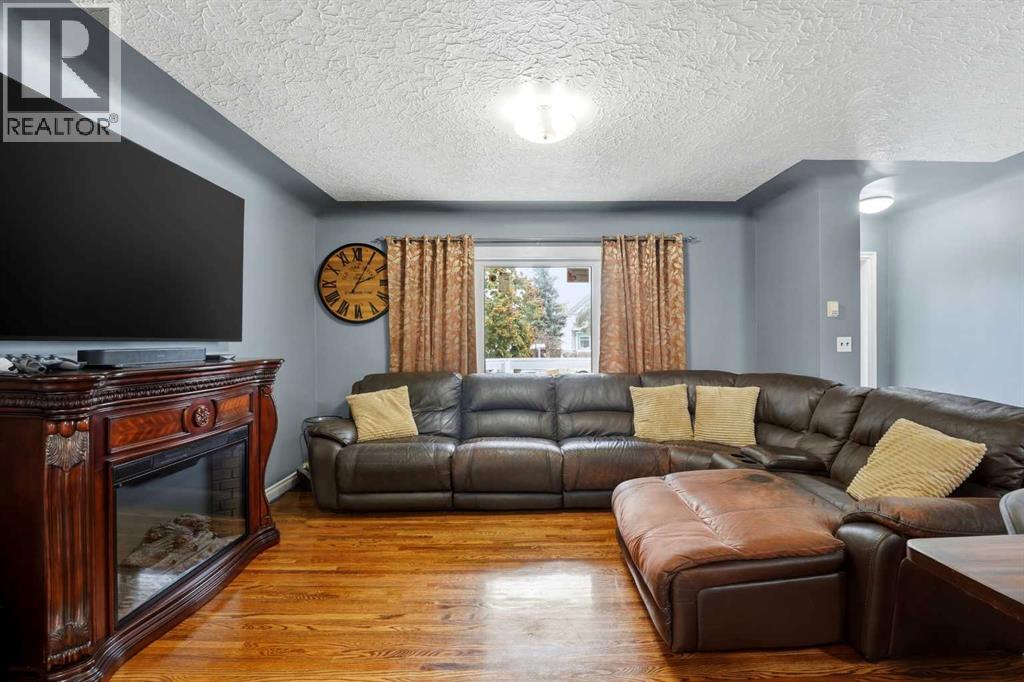 Listing photo – 4624 49 Street, Red Deer
