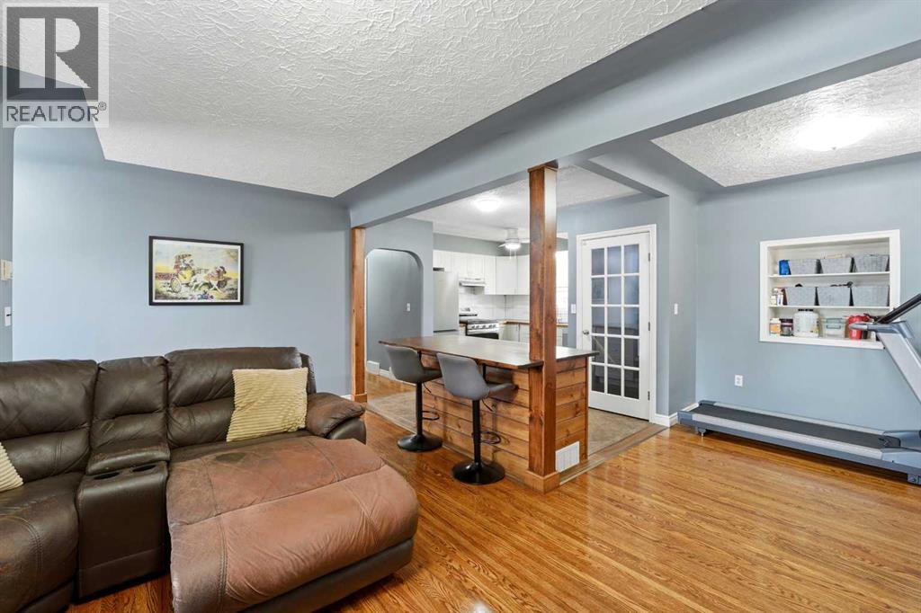 Listing photo – 4624 49 Street, Red Deer