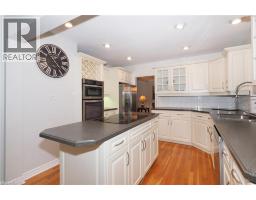 4pc Bathroom - 181 Lincoln Road, Waterloo, ON N2J2P2 Photo 18