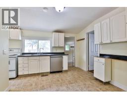 318 16 Street N - photo 7