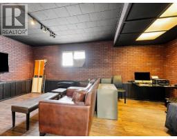 2206 E 8th Avenue, Vancouver, BC V5N1V5 Photo 28