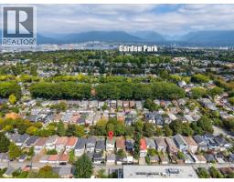 2206 E 8th Avenue, Vancouver, BC V5N1V5 Photo 7
