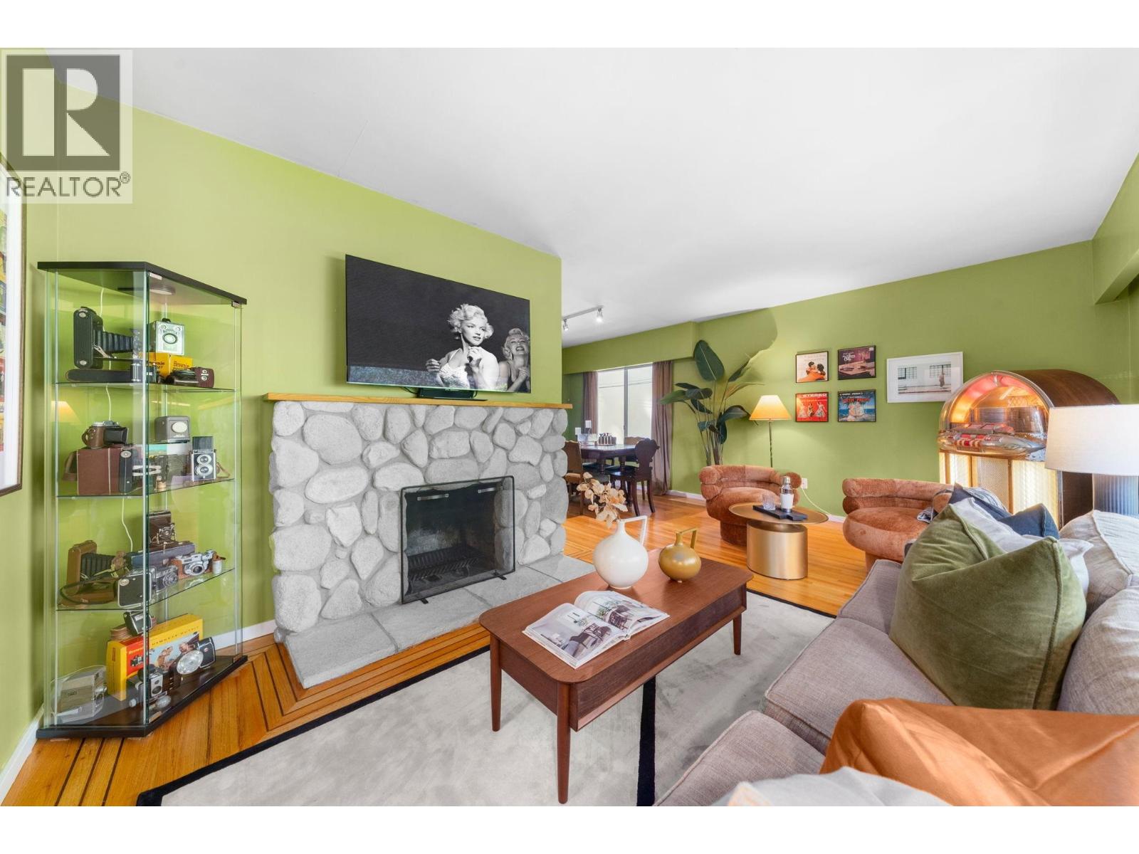 2011 BRIDGMAN AVENUE, North Vancouver — photo 9