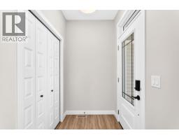 1069 Bayview Crescent SW - photo 2