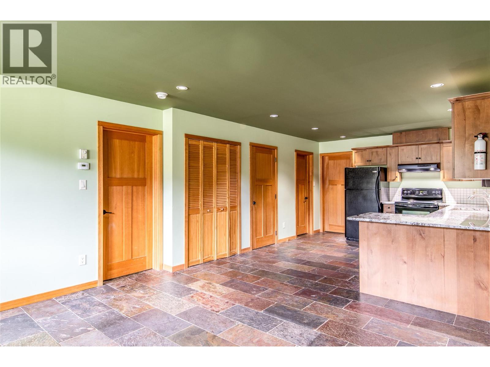 1445 GRANITE Drive - 18