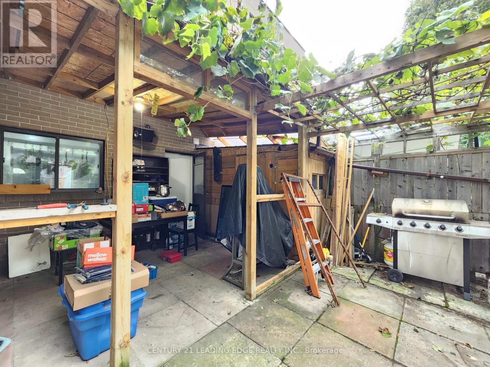 #82 203 LOTHERTON PATHWAY - 23