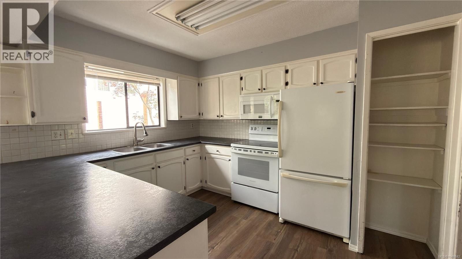 112 Arden Rd - 36
