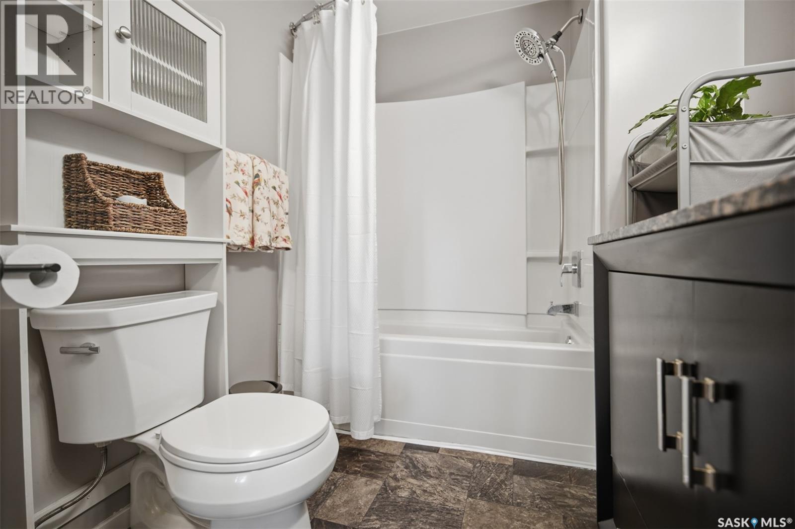 738 K AVENUE S - 19