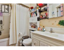 1717 St Edward Boulevard N, Lethbridge, AB T1H1X2 Photo 12