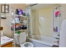1717 St Edward Boulevard N, Lethbridge, AB T1H1X2 Photo 23