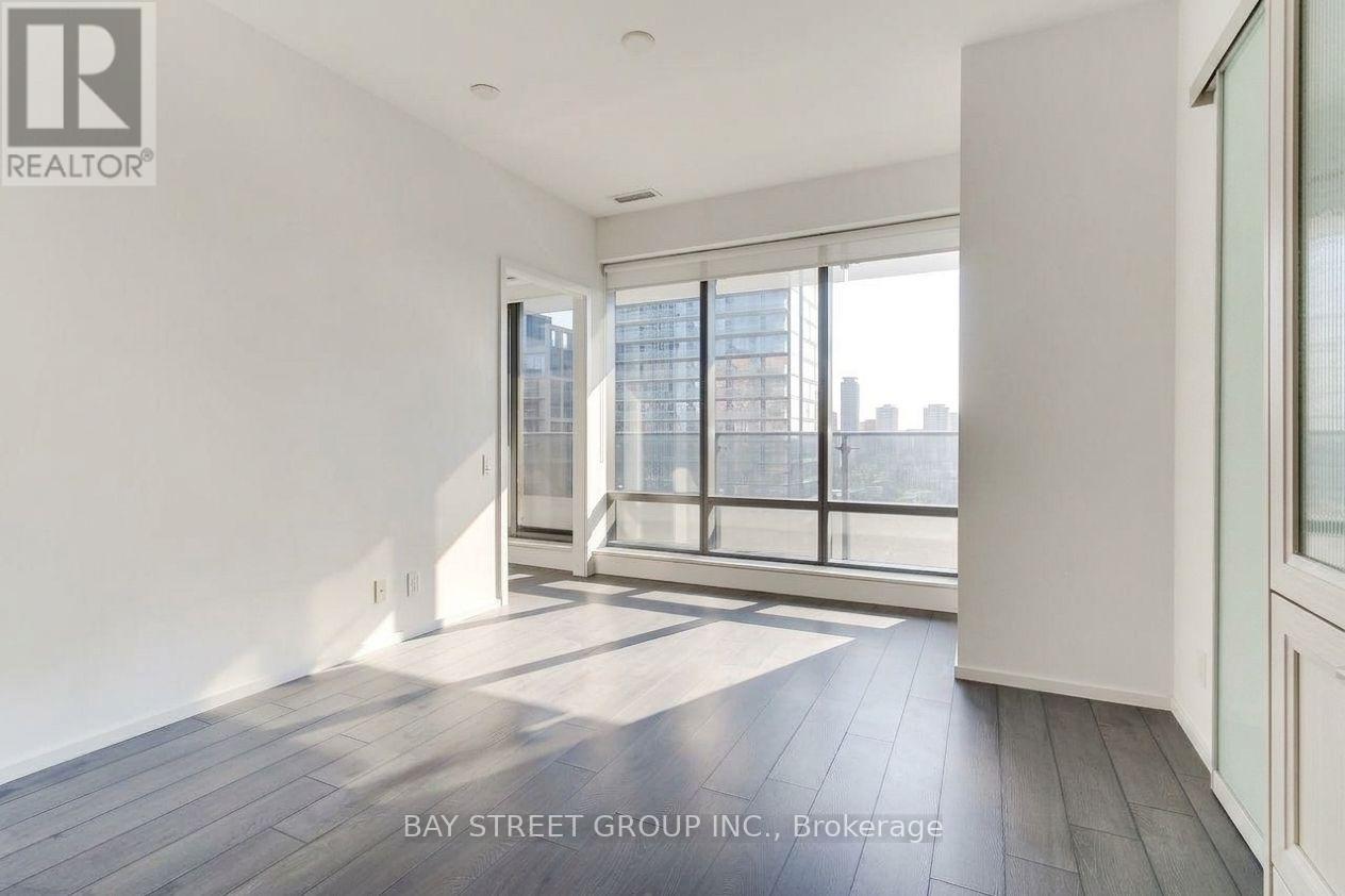 #1511 5 ST JOSEPH STREET - 13