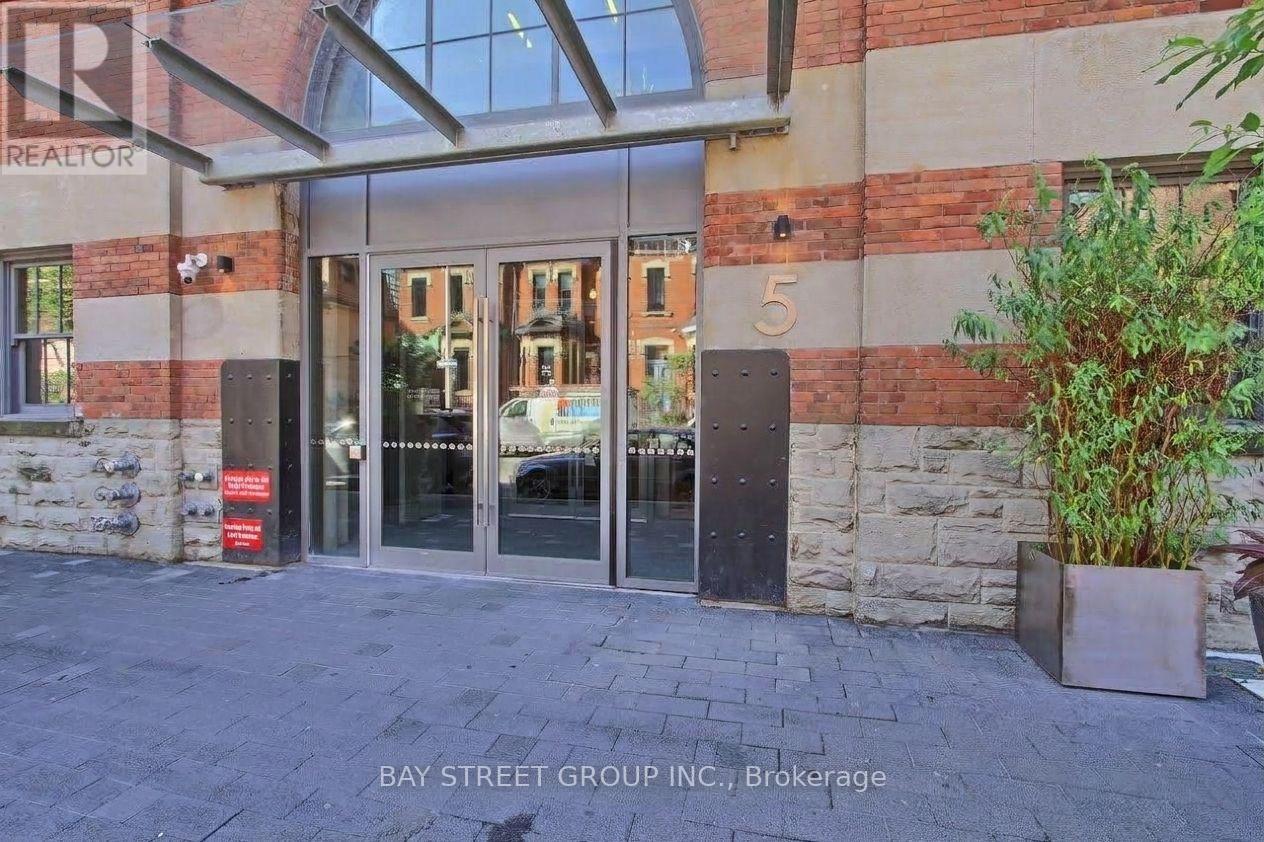#1511 5 ST JOSEPH STREET - 2