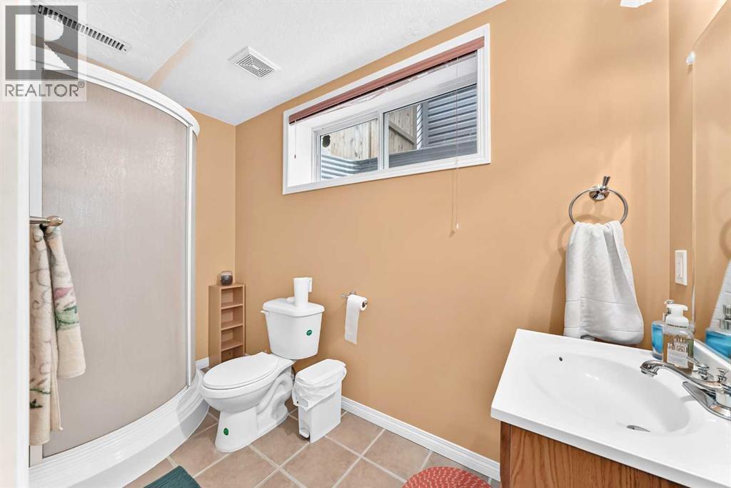 207 Bridlewood Road SW - 29