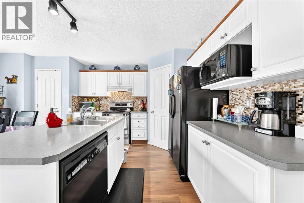 207 Bridlewood Road SW - 8