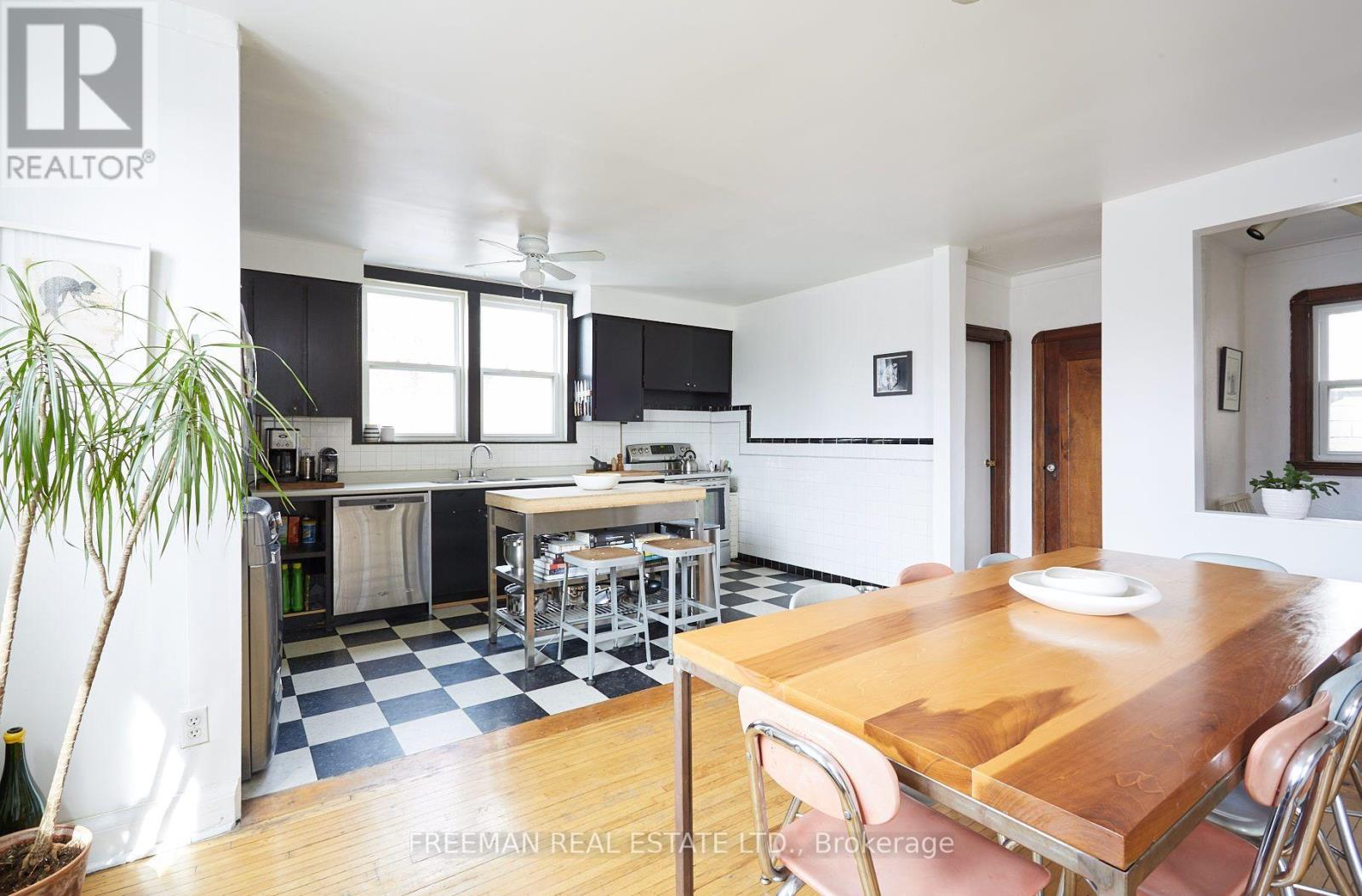 2 - 62 AUSTIN TERRACE, Toronto (Casa Loma) — photo 5